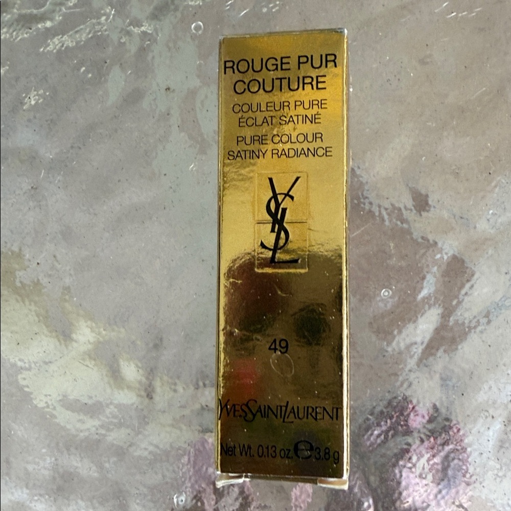 Yves Saint Laurent Rouge Pur Couture in Gold